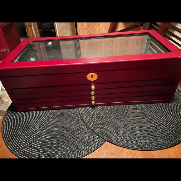 Oak box for displaying quarters